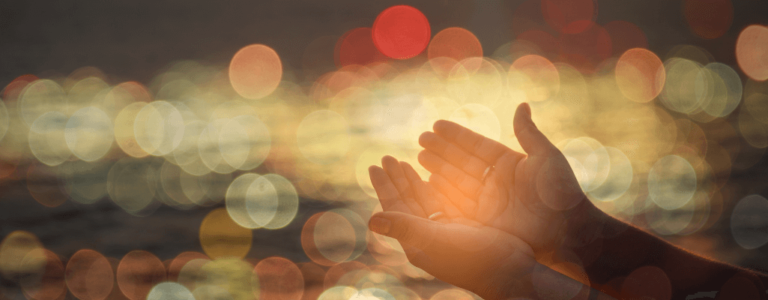 Modlitwa za dzieci. Jak umacniać duchowe więzi z naszymi pociechami?